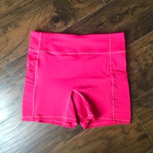 Fabletics Trinity Short In Fruit Punch